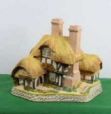 David Winter - Moonlight Haven -  In box, in excellent condition. 