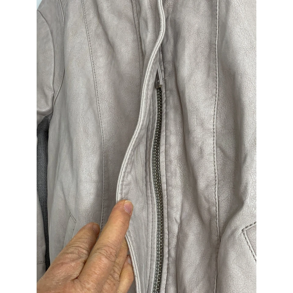 Free People Womens Size 6 Small Faux Leather Moto Jacket Blush Zipper Detail - Image 2 of 4