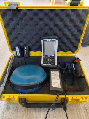 Spectra EPOCH 50 GNSS (1 cm RTK GPS+GLONASS) with Nomad controller