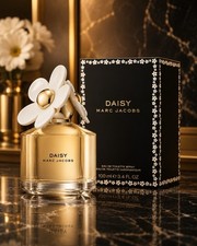 Image of Marc Jacobs Daisy Eau de Toilette Spray, Regular Size 3.4 fl oz 100ml