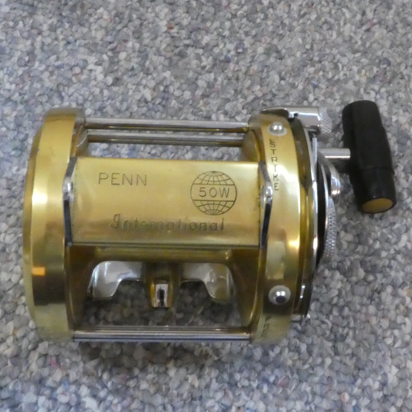 PENN INTERNATIONAL 50W Fishing Reel
