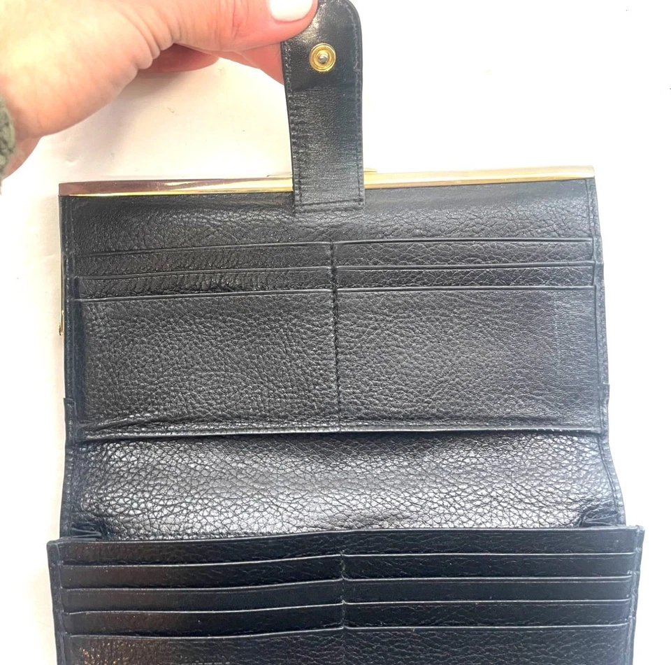 Cierre de billetera Bally completo de cuero granulado negro hecho en Italia Foto 4 de 4