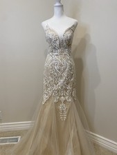 Lulus Lace And Tulle Mermaid Style Evening Dress, Sleeveless Size 4