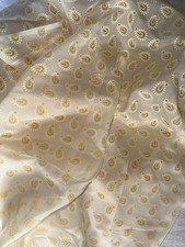 Tissu ancien voile polyester   larg 88 cm x H 150  cm D079