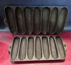 2 Wagner Ware Sidney O Krusty Korn Kobs 7-Slot Corn  Cast Iron  1318 1319 Junior
