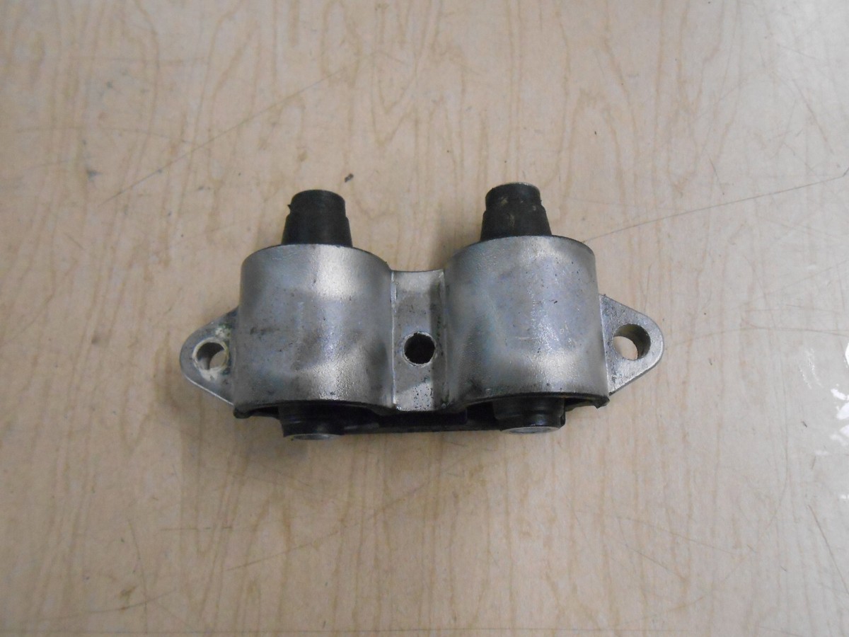 64J-44514-00-00 Yamaha 2013 50hp 4-stroke T50LB upper damper T101