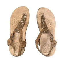 Vionic 8W t-strap tan with beading orthotic sandals