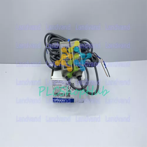 1PCS NEW OMRON Photoelectric Switch E3S-CT11 E3S-CT11 10-30VDC