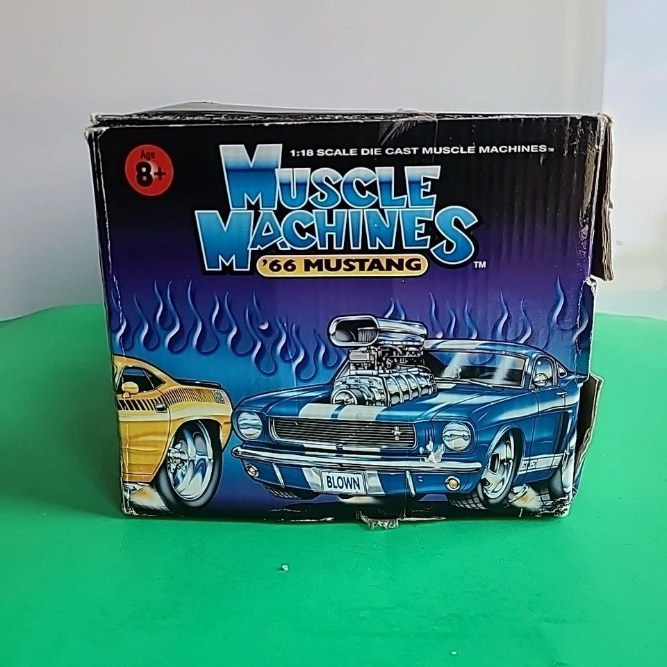 Muscle Machines 66 Mustang con llamas líneas de combustible trenzadas de acero 1:18 Foto 4 de 4