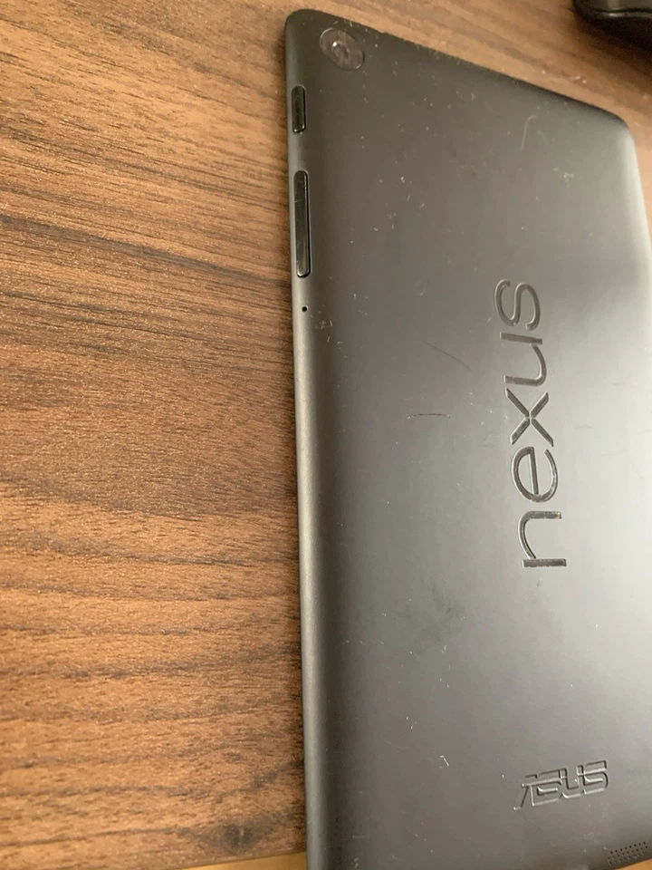 Asus nexus tablet touchscreen cracked not fully working - Image 4 of 4