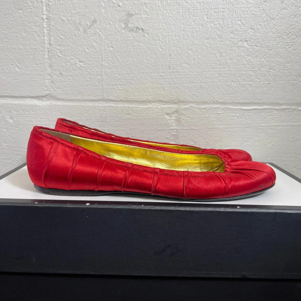 プラダ ポインテッドトゥ ミュール 赤 PRADA Red Flats for Women for sale | eBay