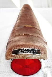 SCHWINN STINGRAY SILVER GLITTER BANANA SEAT 18" & REFLECTOR