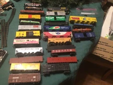 HO TOY TRAin LOTS OF CARS VINTAGE choice or offer for all 32