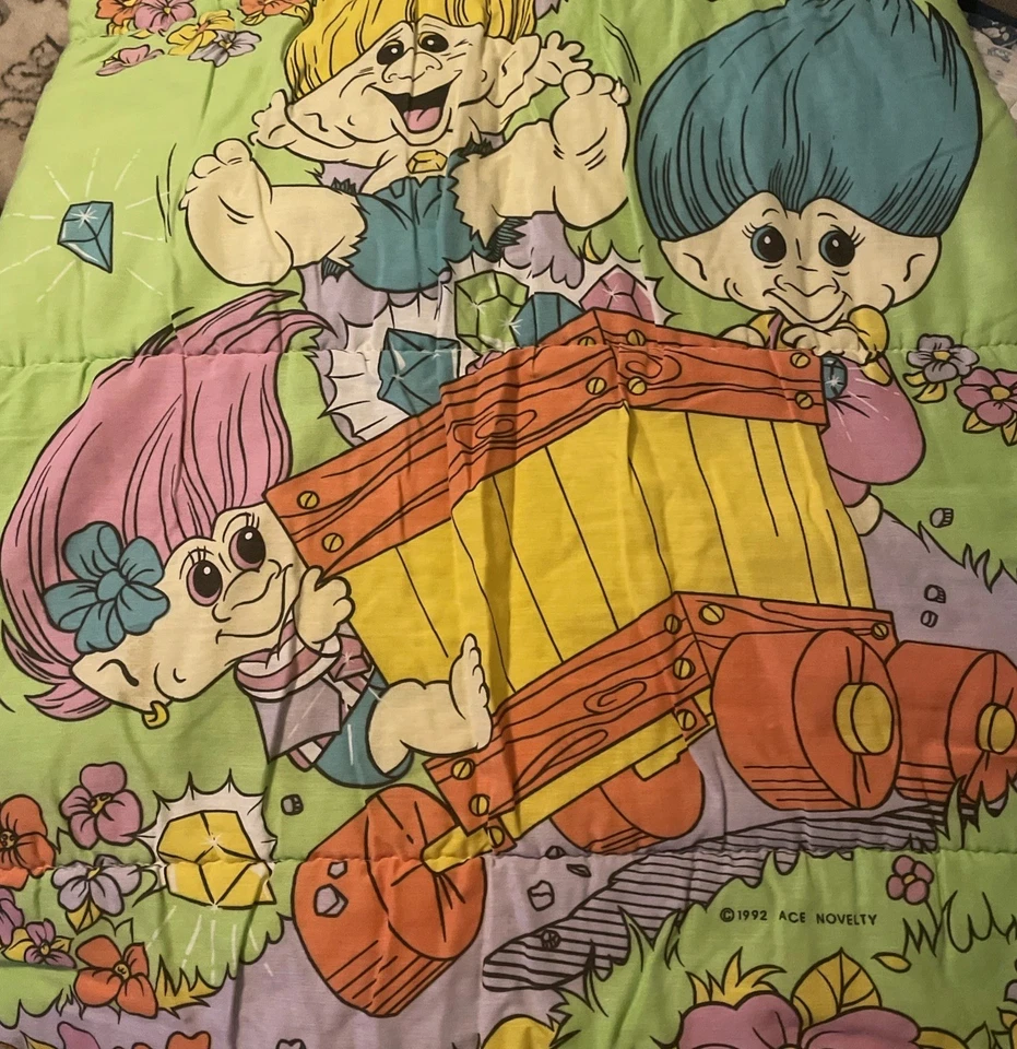 Vintage 1992 Treasure Trolls Saco de Dormir Infantil ACE NOVELTY Zíper Duplo Raro - Imagem 2 de 4