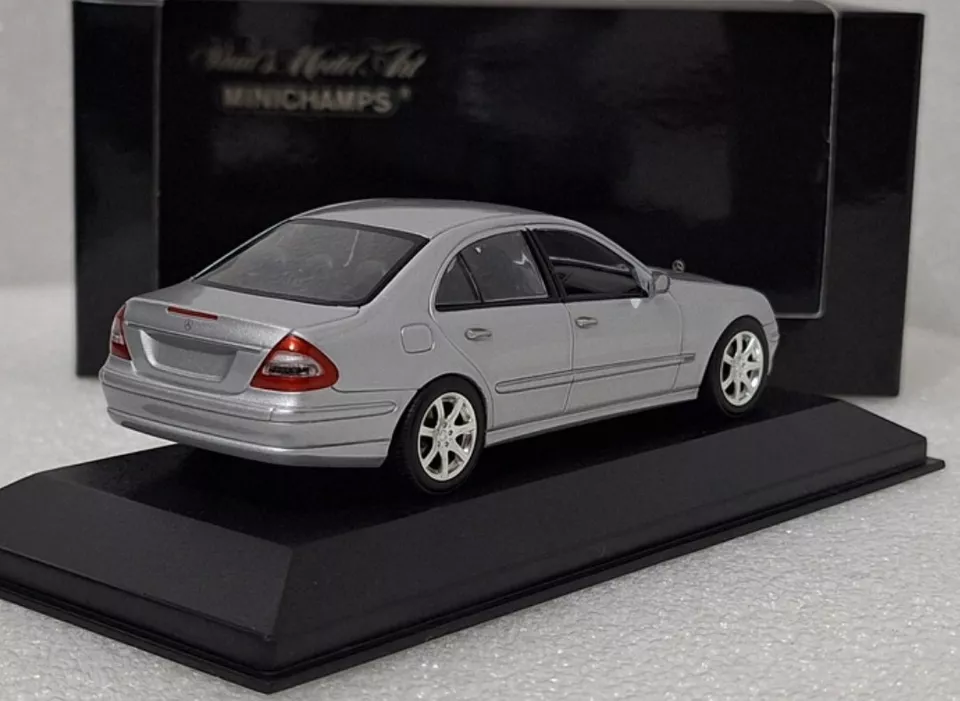 Mercedes-Benz E-Class (W211) 2007 Silver 1:43 Minichamps 400036000 RARITY!!! - Image 2 of 4
