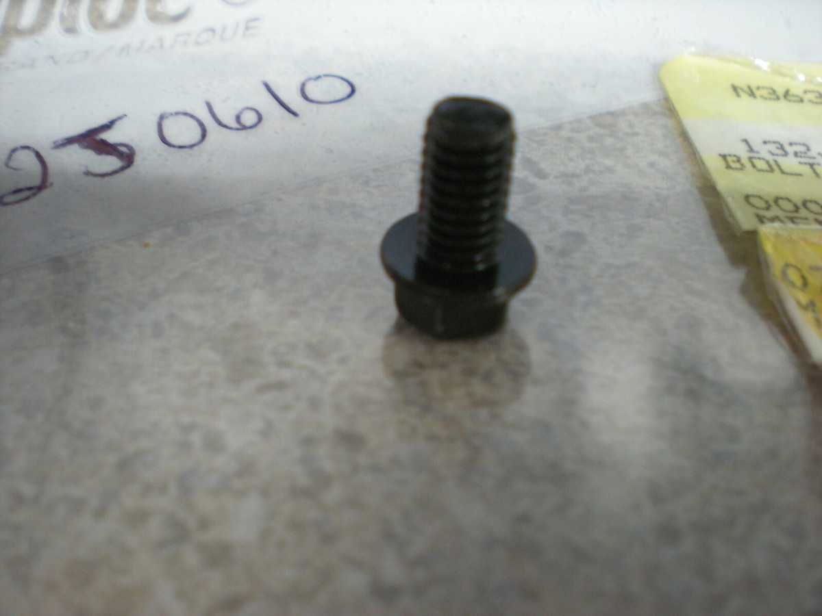 NOS OEM Kawasaki Flanged Bolt 6X10 1987-2008 VN1500 ZX750 KLF220