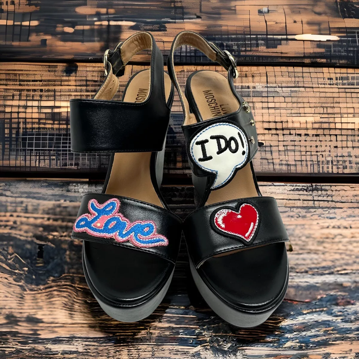 Love outlet moschino wedges