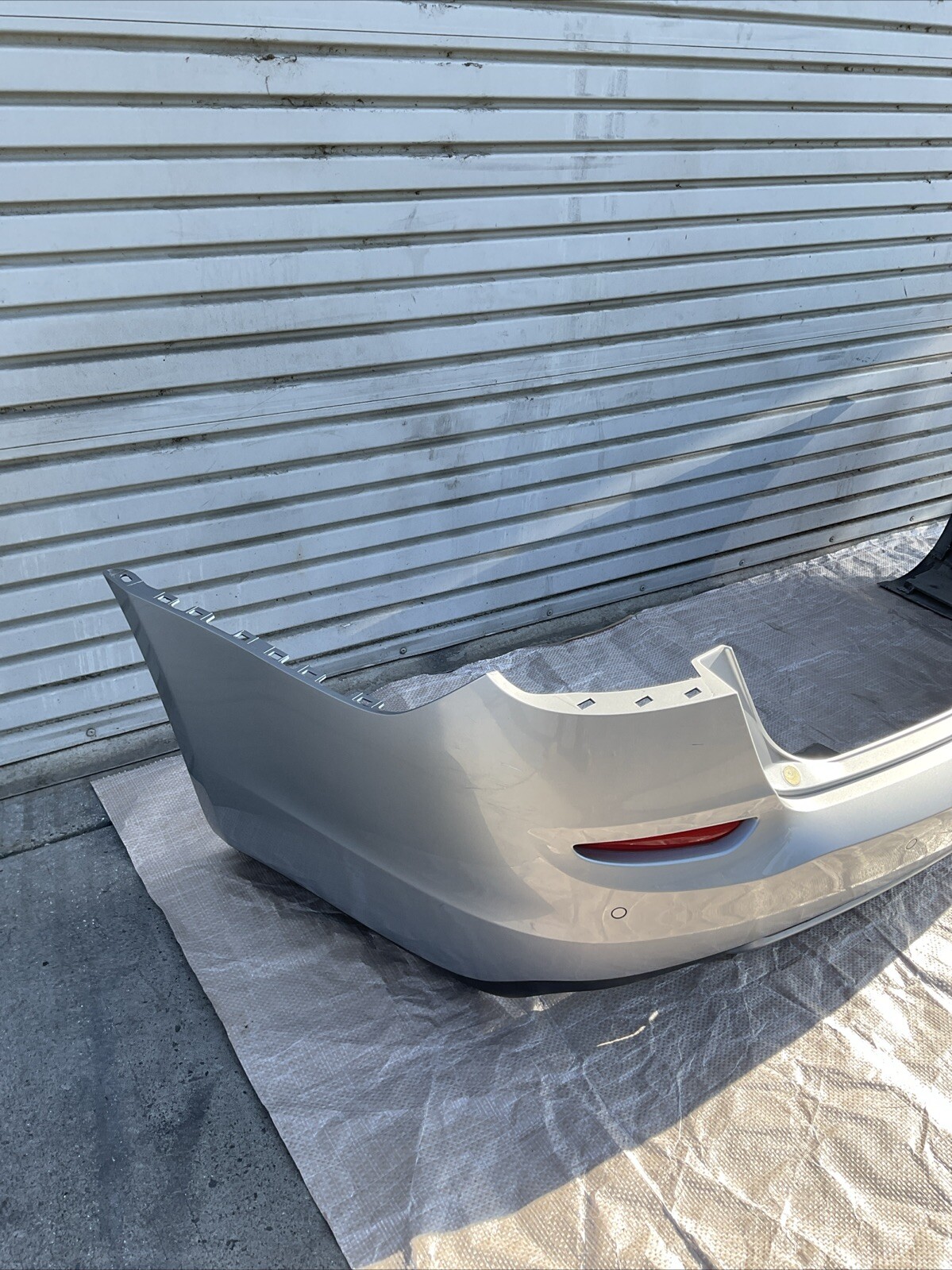 14-17 Maserati Quattroporte Q4/S Rear Bumper Cover Silver Paint Code 817/B OEM