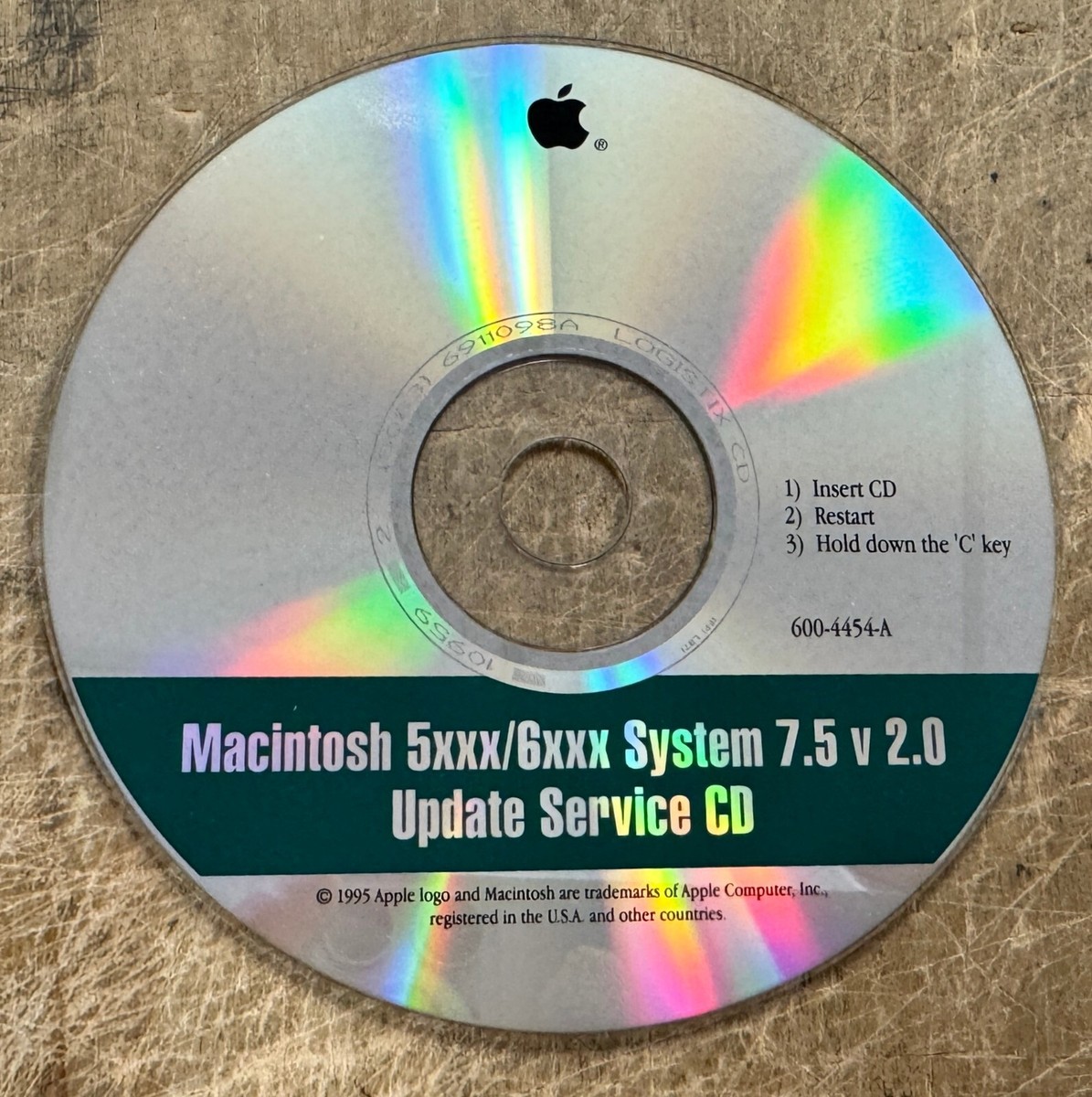 Apple Macintosh 5xxx/6xxx System 7.5 V2.0 Update Service CD P/N