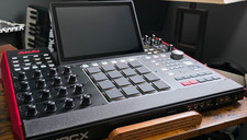 Akai Professional MPC X Sampler & Sequencer T...