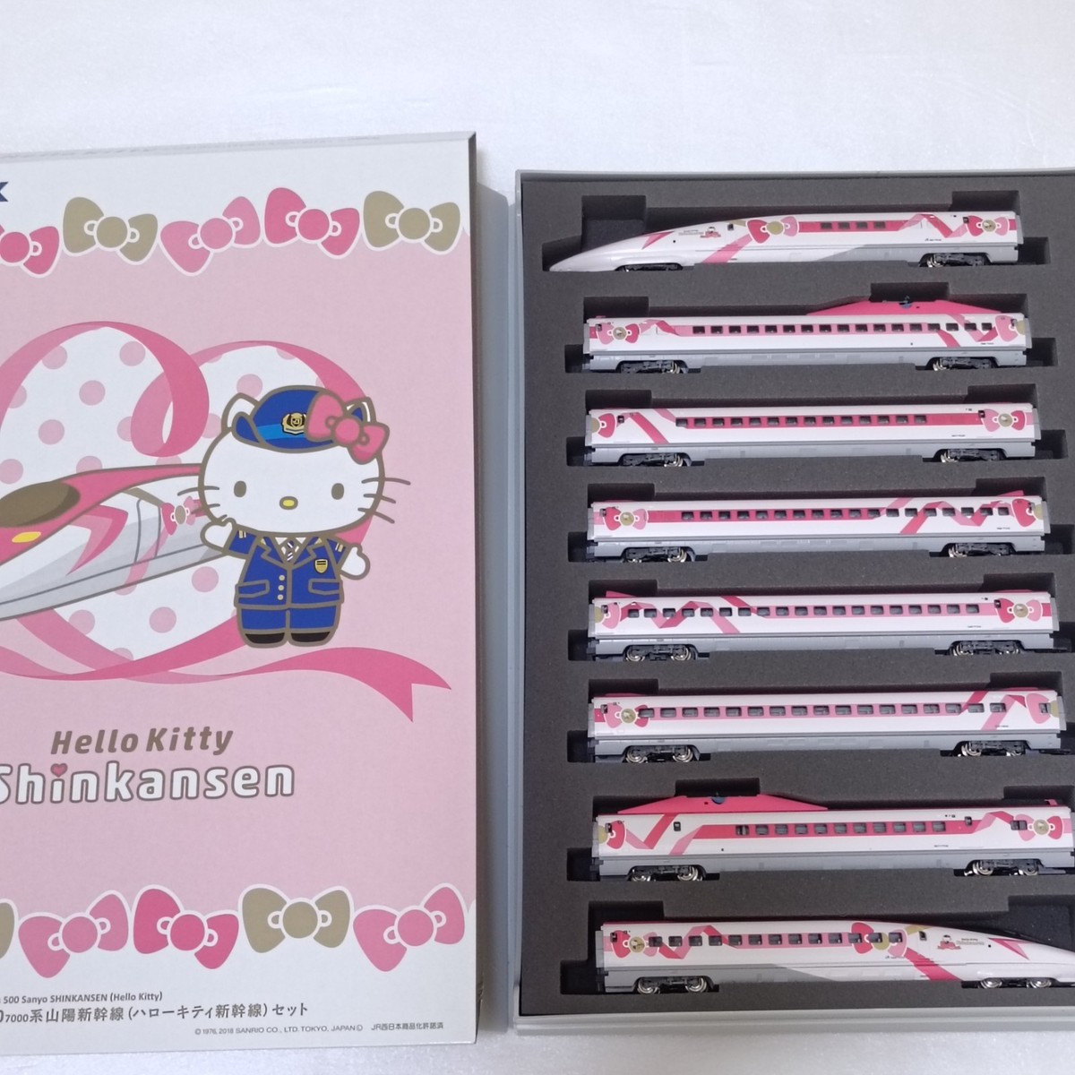 TOMIX Hello Kitty Shinkansen 98662 500 7000 Series N gauge Train