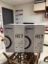 Yamaha HS7 White Pair - 6.5 inch Powered Studio Monitor
