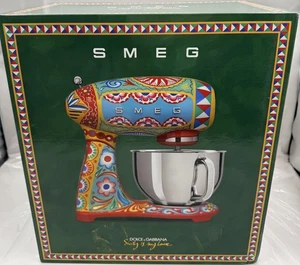 Smeg SMF03DGUS Dolce & Gabbana Sicile est mon amour 50'S Rétro 5 Mélangeur de position Qt