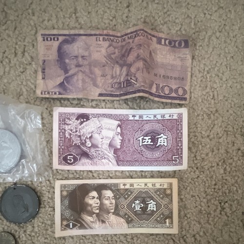 Lotto misto monete mondiali, gettoni souvenir e banconote Messico, Cina, Spagna  - Foto 2 di 8