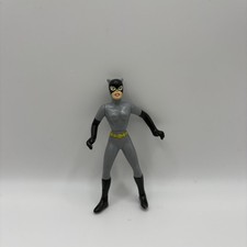 1993 Kenner Batman The Animated Series Catwoman Action Figure DC Comics 4inch