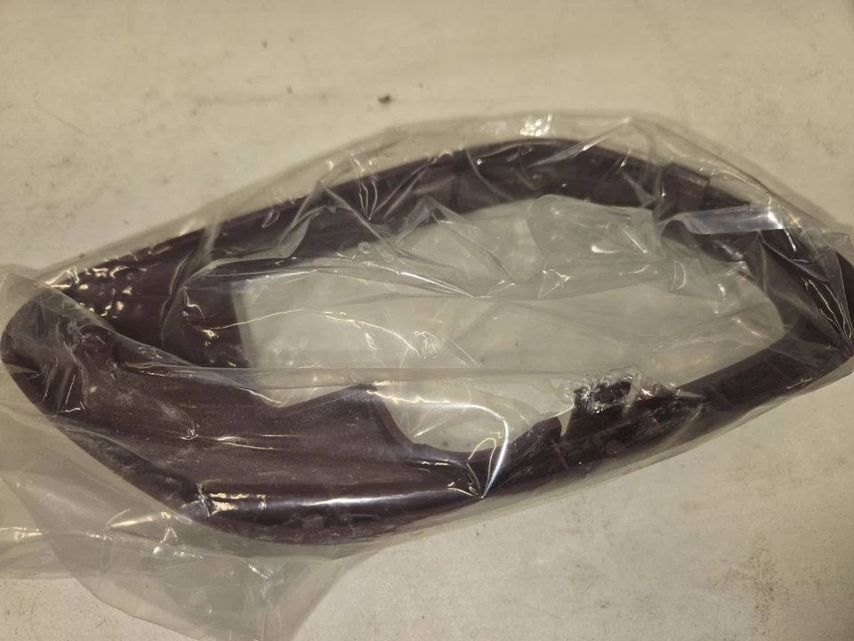 NUEVO BISEL DE MANIJA DE PUERTA INTERIOR DE PASAJERO DERECHO ROJO PARA CAMIONETA Chevy GMC 95-99 Foto 4 de 4