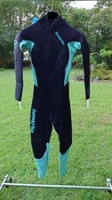 NEW HYPERFLEX VYRL 3/2 BACK ZIP- SIZE 4 - WOMENS FULL WETSUIT