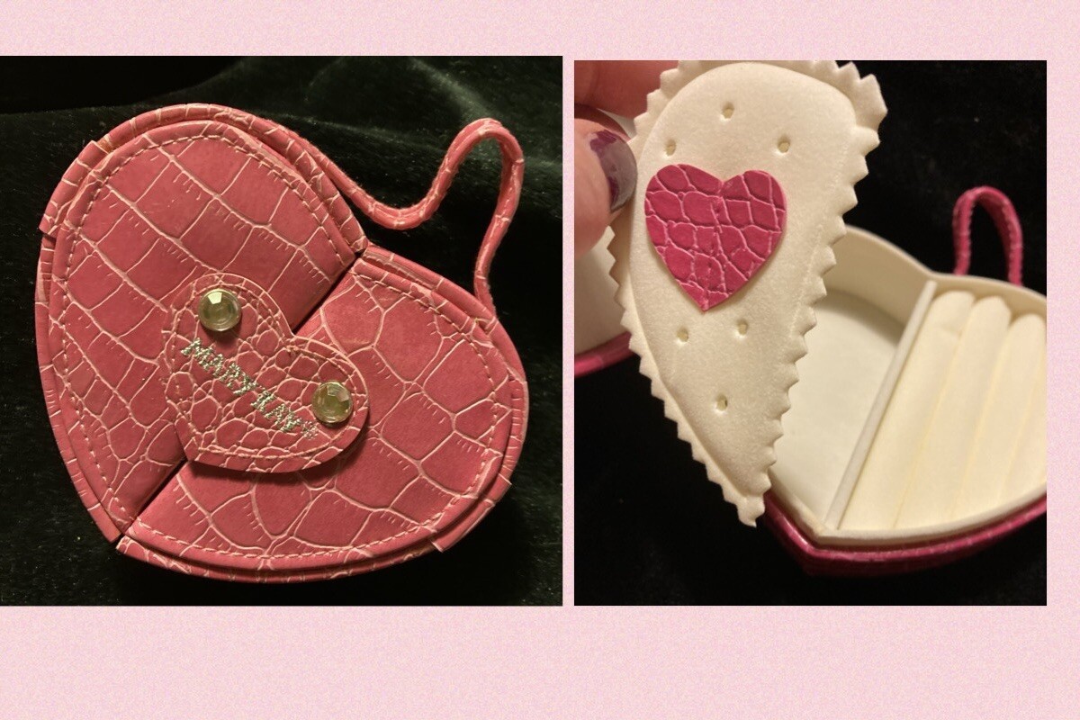 Pink Crocodile Leather Heart-Shaped Ring and Earrings Jewelry Box NOS-image