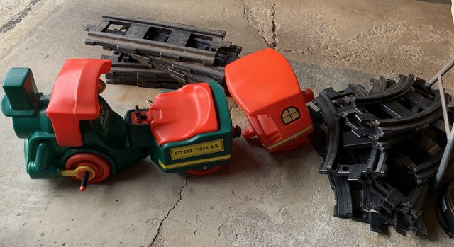 vintage little tikes car