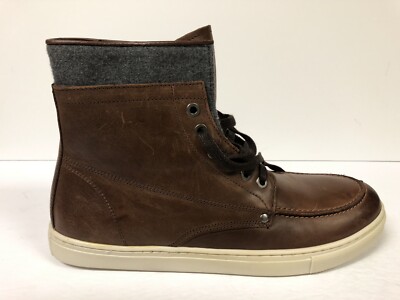 robert wayne chukka boots