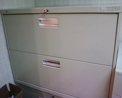 Hon Two Drawer Lateral Filing Cabinet Beige Solid Metal Old Style 36 X 19 X 28 Ebay