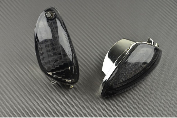 Clignotants Suzuki GSXR 600 Cassés ? Remplacez par ces Clignos Fumés Noir