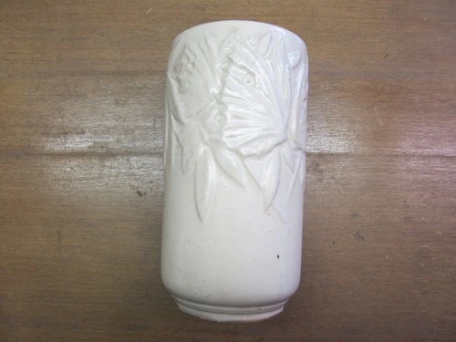 Vintage 1940 Nelson McCoy Pottery NM Butterfly Vase 8"