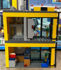 LEGO City Police Set 3661 Bank & Money Transfer with Box & Manuals