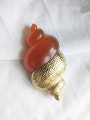 Magnifique Broche Dior Vintage Coquillage Orange et Dorée - Photo 1/3