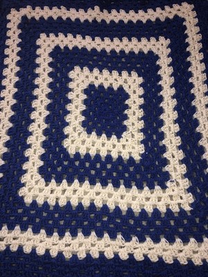 BEAUTIFUL NEW HANDMADE CROCHET BABY BLANKET/AFGHAN   BEIGE /ROYAL BLUE