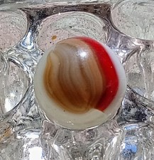 5/8 Vitro Agate Tri Lite Biscuit Gravy Marble In Wet Mint Condition.