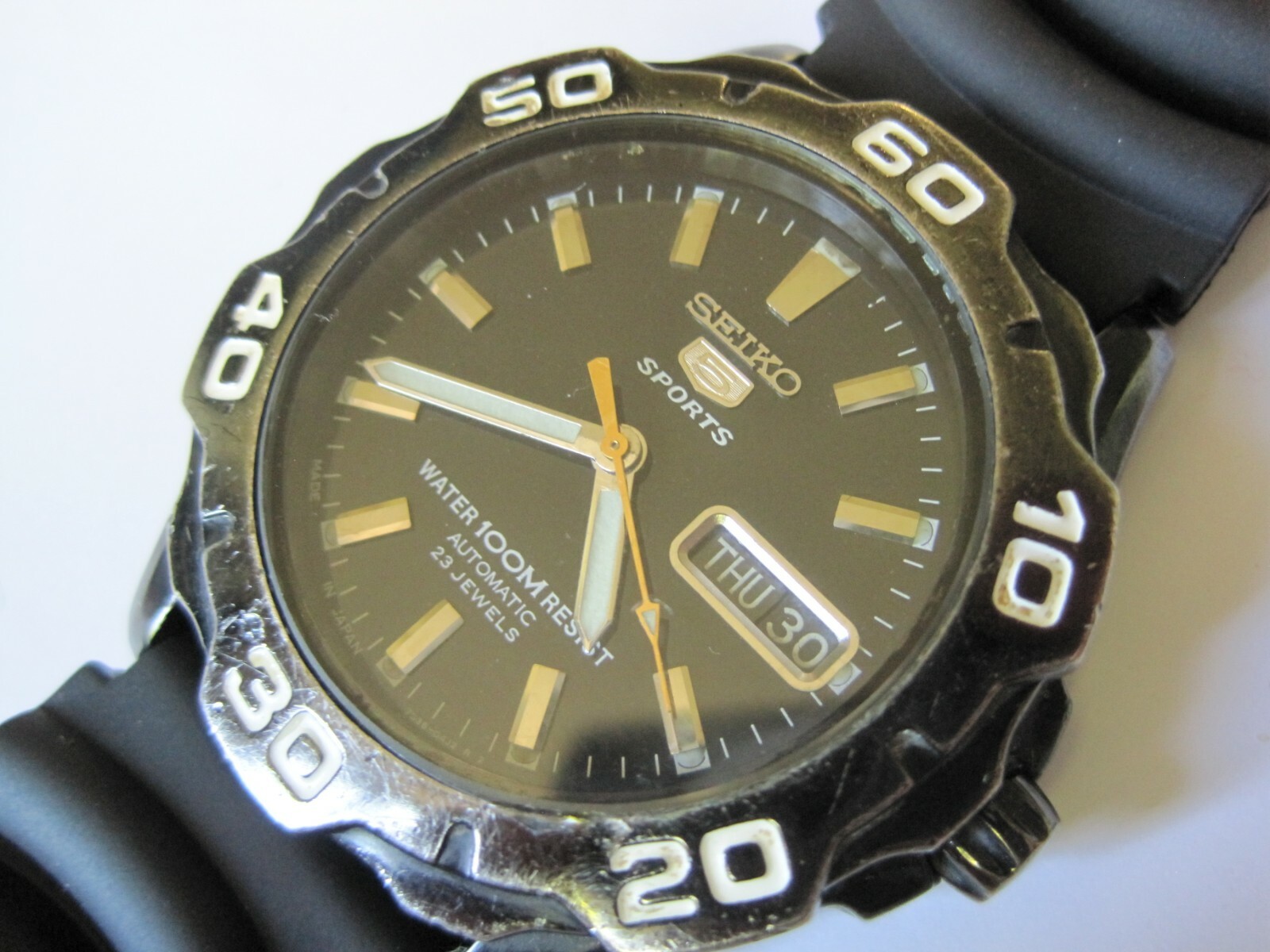 seiko 5 sports automatic 23 jewels 100m 7s36 price