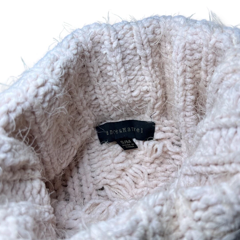 Женский вязаный свитер с водолазкой DANCE AND MARVEL — размер маленький - Изображение 2 из 2