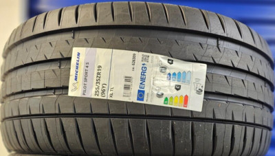 1x Michelin Pilot Sport 4S 255/35 ZR19 255 35 ZR19 UHP AUTOREIFEN 2553519 C+A