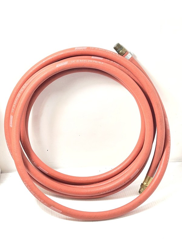 SpeedAire 1/4 (6.4mm) 250 PSI W.P. Air Hose 12’ 6” Long