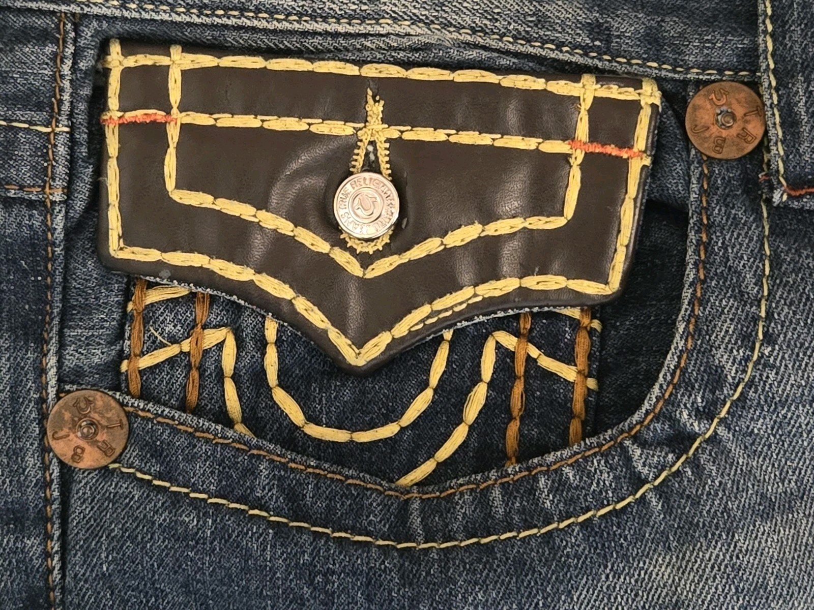 True Religion Ricky Y2K Embroidered Loose Leather Flap Pockets Mens 36x32 Baggy image 4
