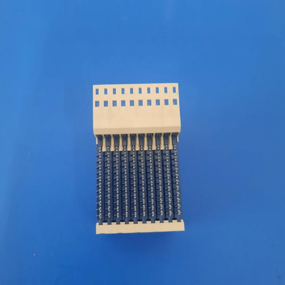 AMPHENOL/FCI 10041398-101LF, AIRMAX:120 position,2mm pitch,10column,Right Angle - Image 4 of 4