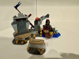 LEGO Pirates of the Caribbean: Isla De Muerta 4181 - 100% COMPLETE only jack fig