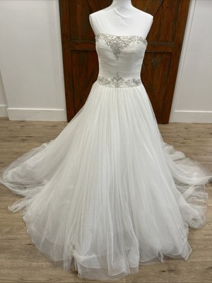 Pronovias Size 10 Wedding Dress 