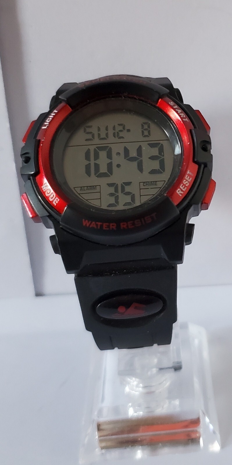 SKMEI Unisex Digital Watch with Durable Silicone Strap for Men and Women